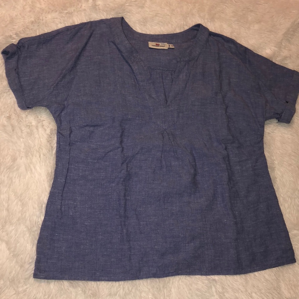 Vineyard Vine top Size 10